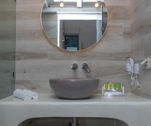 Naxos Riviera * Naxos City